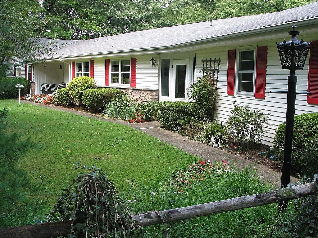 80 Oak Dr photo 1