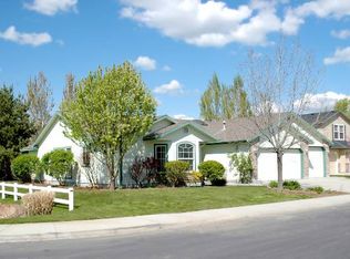 3878 N Aspen Creek Ct, Meridian, ID 83642
