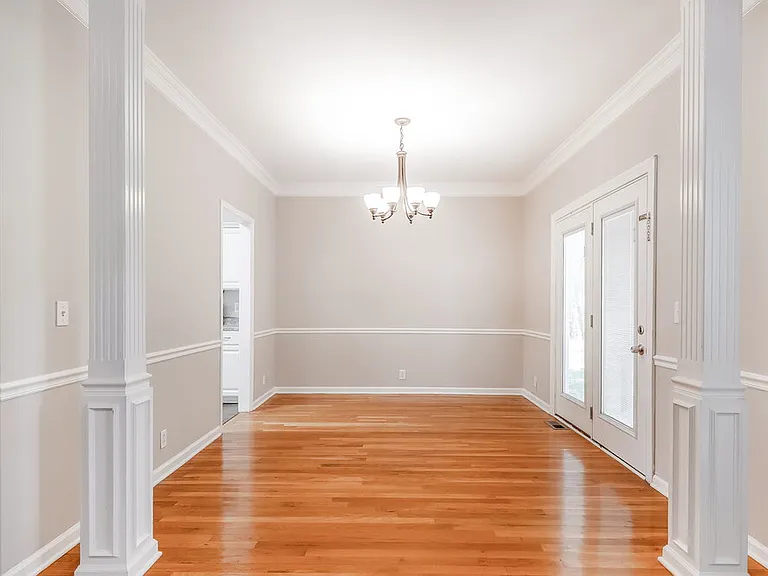 2137 Aberdeen Cir — Photo 7