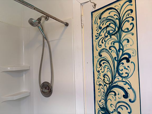 5th image of 206 Main St #7