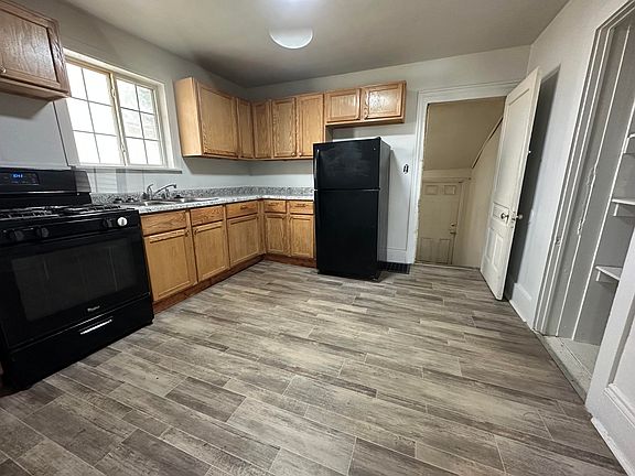 2nd image of 311 Quarry St