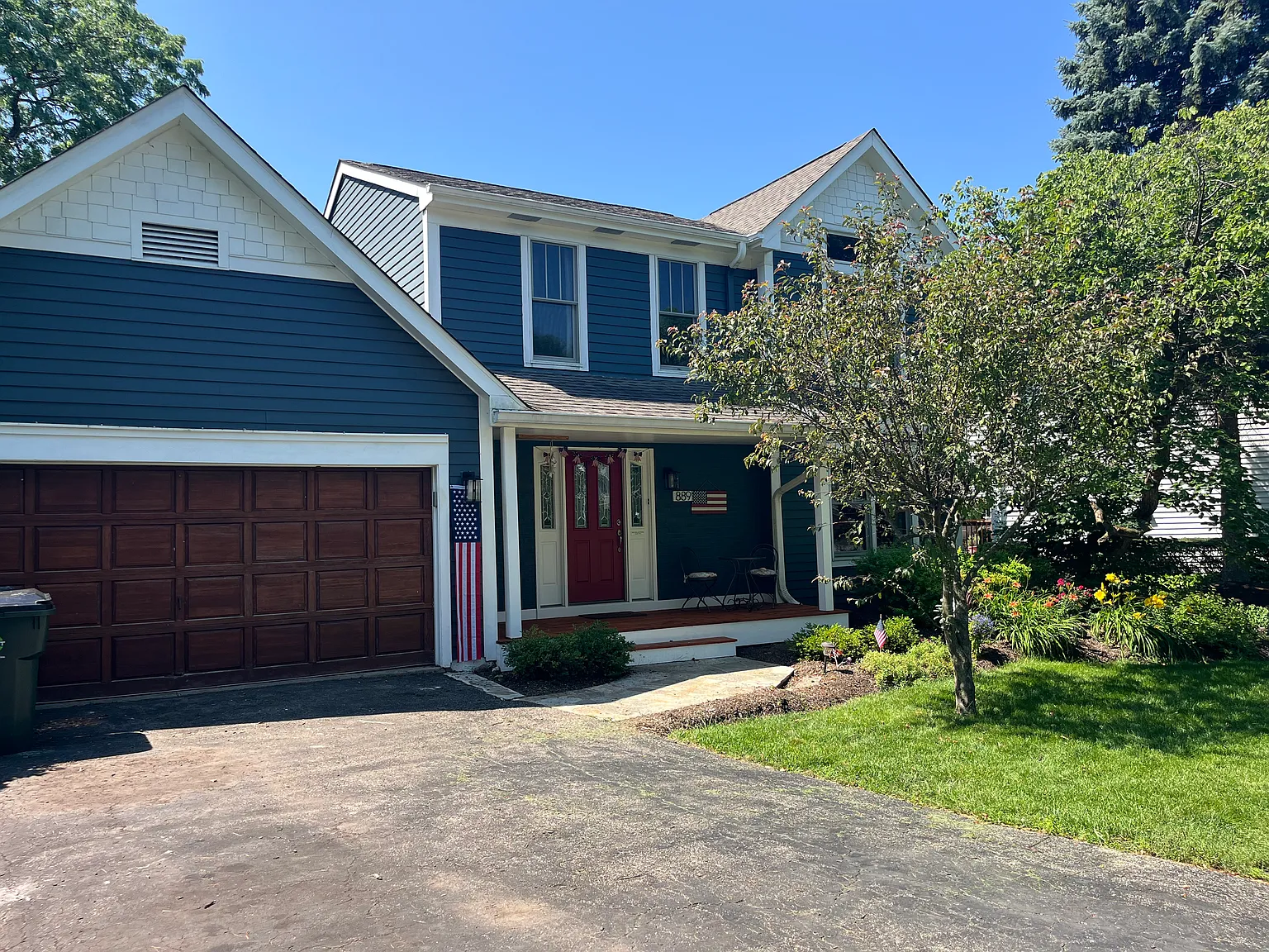 889 E Stonebridge Ct — Photo 2
