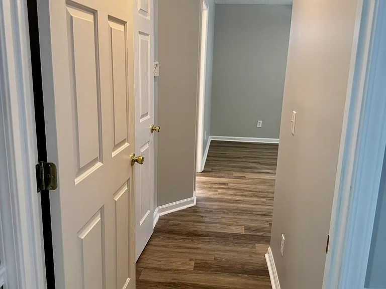 2806 Mulberry Ln #C — Photo 2