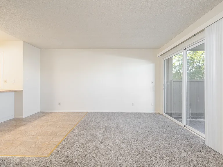 Villagio Apartments — Photo 11