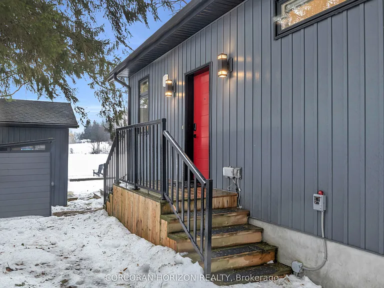 21 Cottage Ln — Photo 6