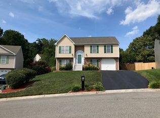 5027 Meadow Crossing Ln NE, Roanoke, VA 24019