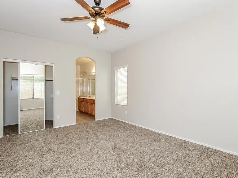 17722 W Marshall Ln — Photo 6