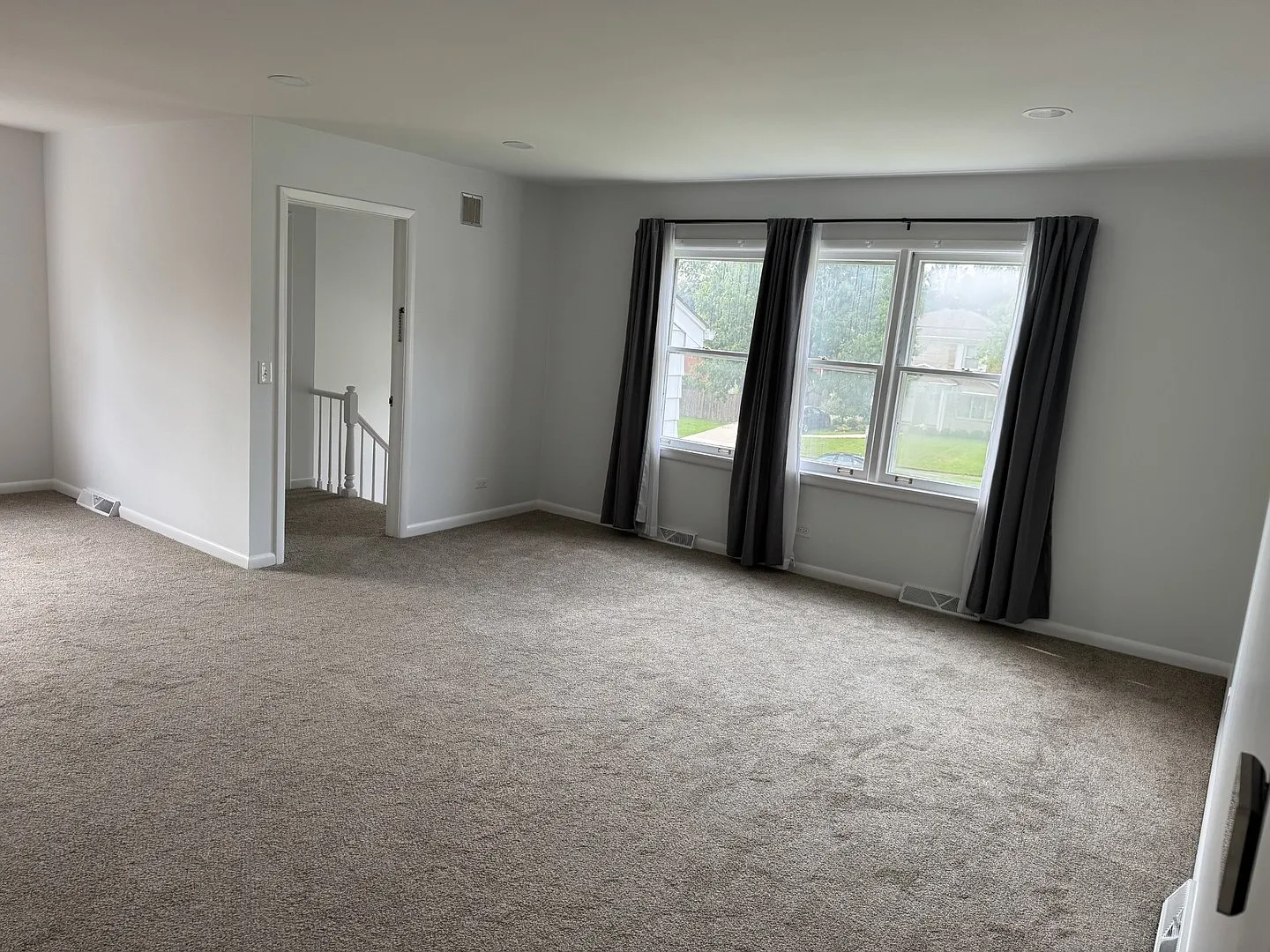 3 bed, 1350 sqft, $2,900 — Photo 4