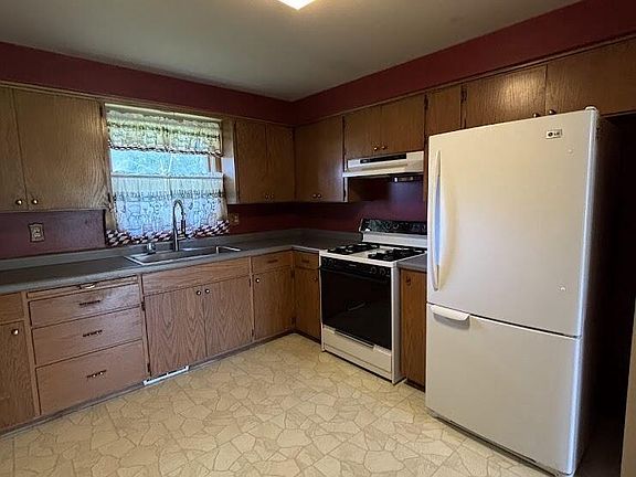 3rd image of 4302 E Parke Ridge LANE