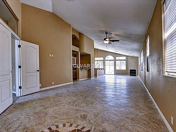 4th image of 1320 Sun Copper Dr