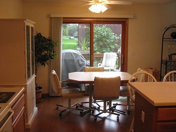 5th image of 4095 Riverwood Dr