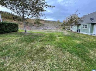 40 Tanoak Ct, Sequim, WA 98382
