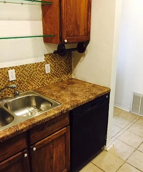 9708 Lyric Ln — Photo 8