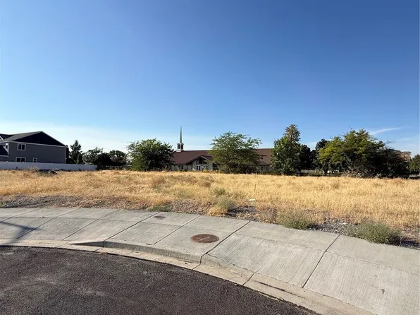 910 W Ted Yao Way, Moses Lake, WA 98837