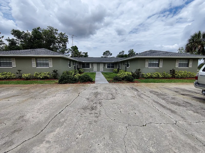 2 bed, 1000 sqft, $1,400 — Photo 2
