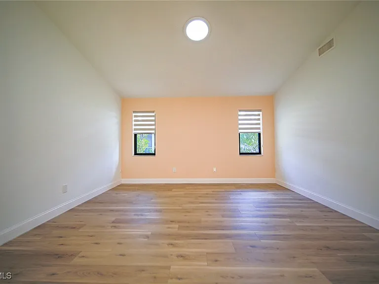 1250 Riverbend Dr — Photo 41