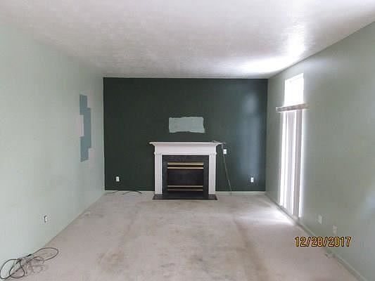 5th image of 763 Wood Hill Dr