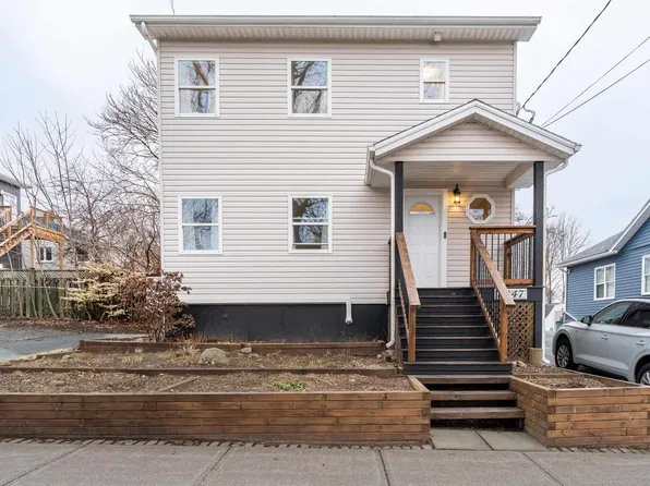 5447 Rector St, Halifax, NS B3K 2N7