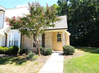 2 Hydrangea Ct, Greensboro, NC 27455