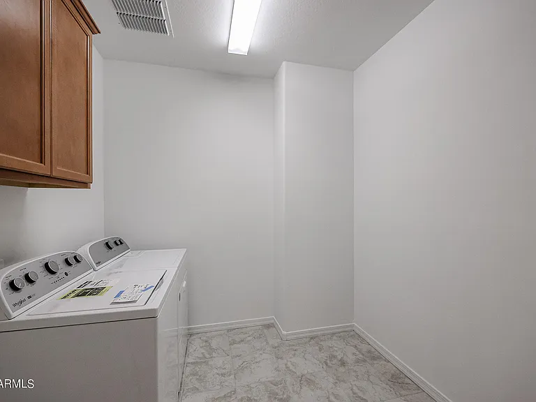 8752 W Medlock Dr — Photo 48