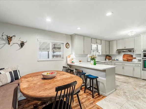 1251 David Dr, Oakdale, CA 95361