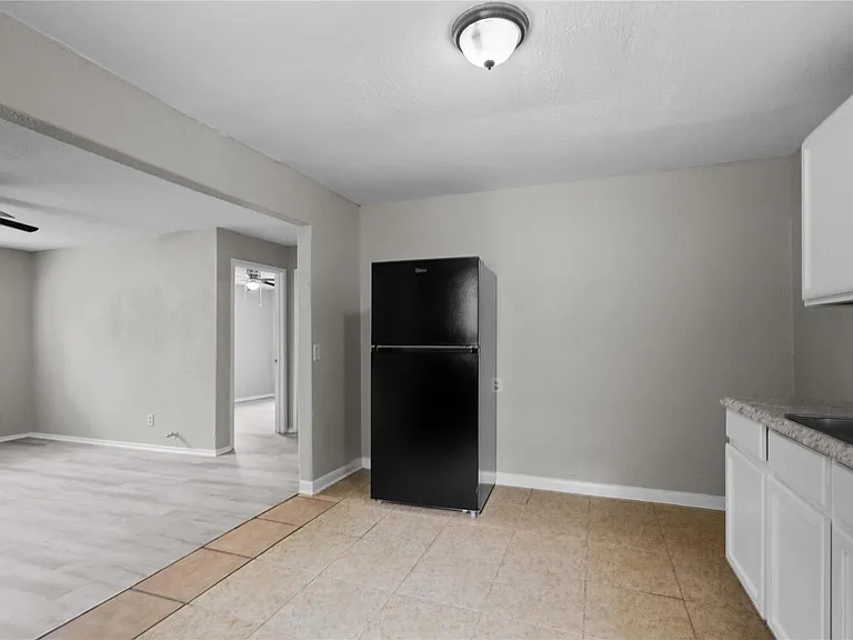 2328 Boss St #A — Photo 5