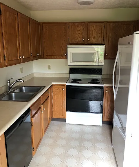 106 Summit Rd #D — Photo 6