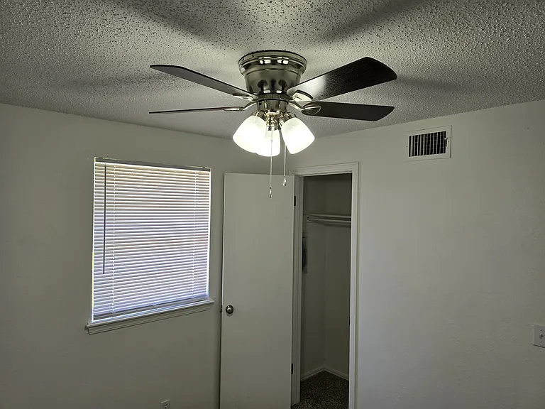 4116 SE 45th Ter — Photo 5