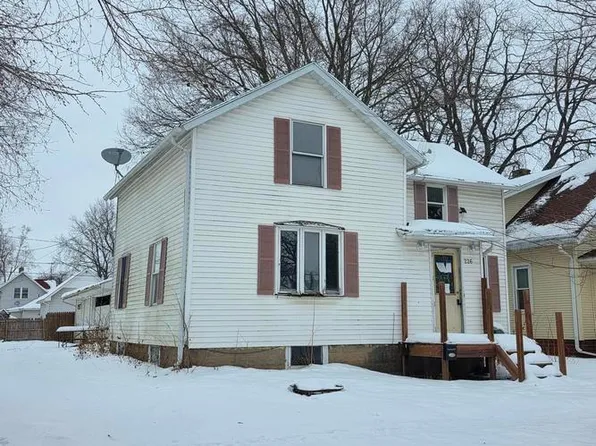 226 4th Ave W, Cresco, IA 52136