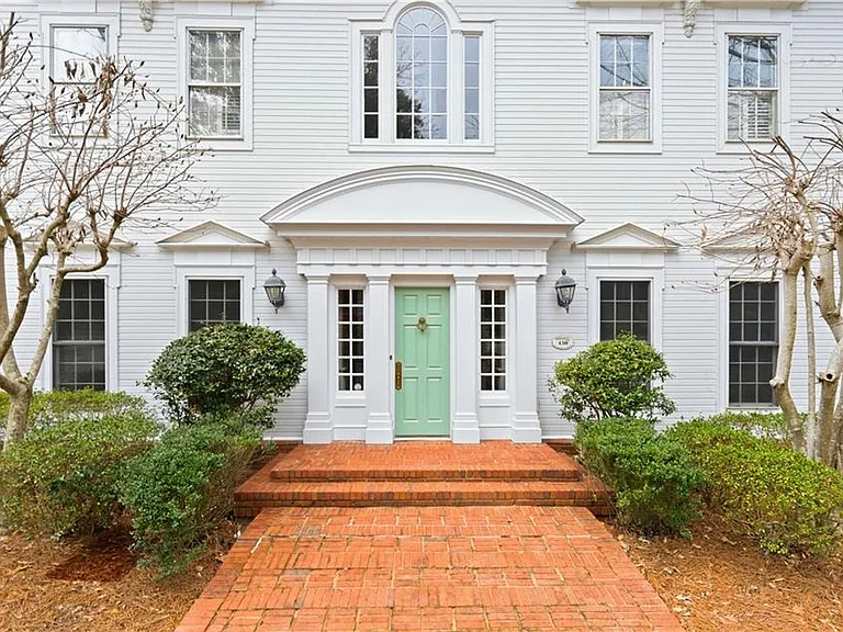 430 W Wesley Rd NW — Photo 11