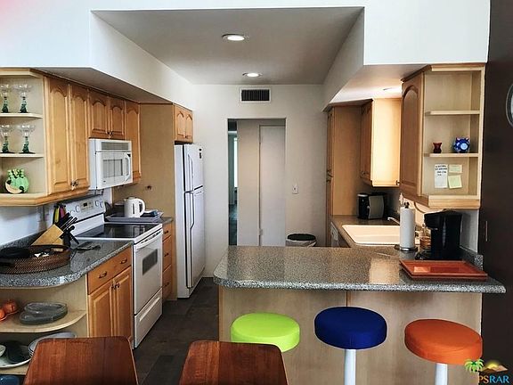 5th image of 586 N Saturmino Dr