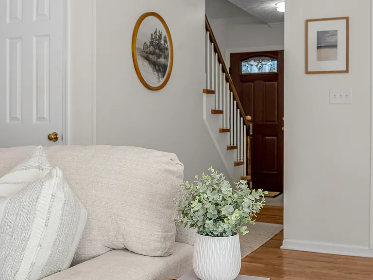 1132 Dunbarton Ln — Photo 33