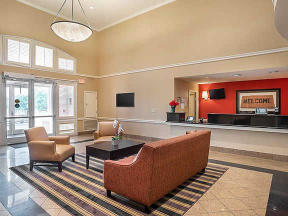 Lobby and Guest Check-in