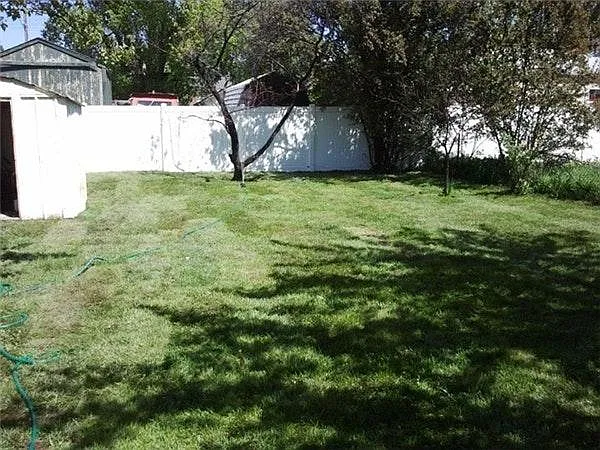 4 bed, 1800 sqft, $2,600 — Photo 2