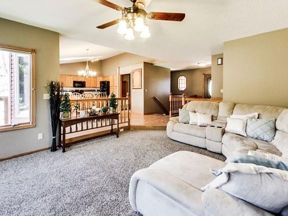 4th image of 25043 Ethan Ave