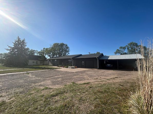 306 W Maple St, Haviland, KS 67059