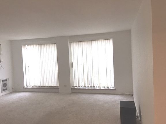 3rd image of 1930 Cherry Ln APT 322