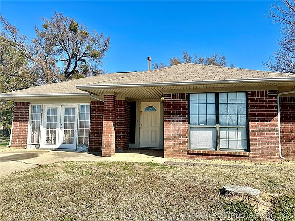 5th image of 728 N Main St