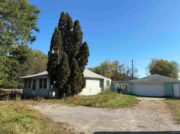 1671 S River Rd, Saginaw, MI 48609