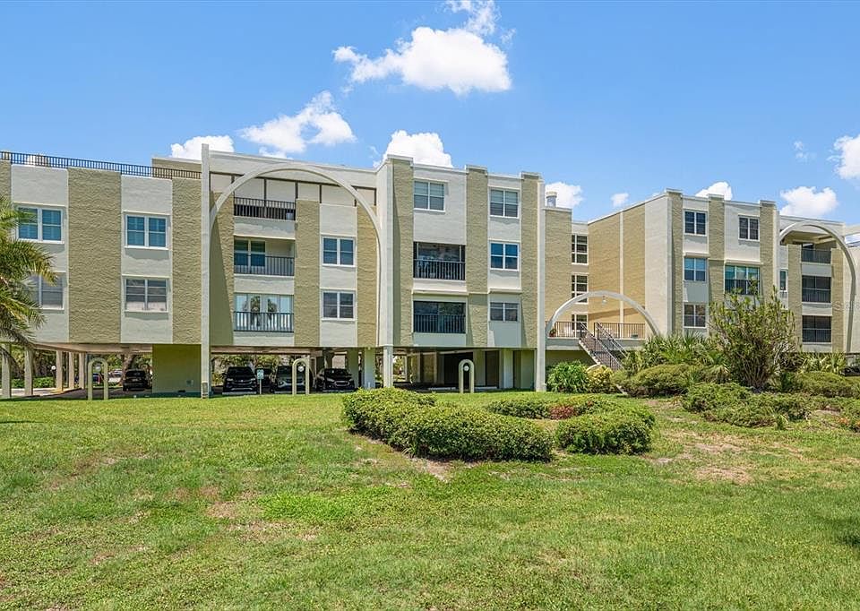 1st image of 4681 1ST STREET NE #308