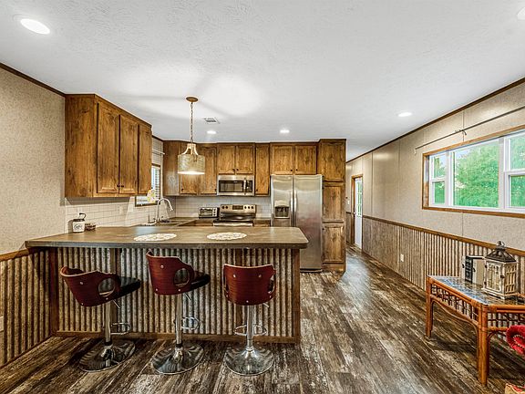 5th image of 16247 Windmill Ln