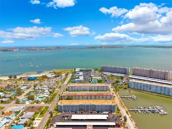 3018 59th St S APT 405, Gulfport, FL 33707