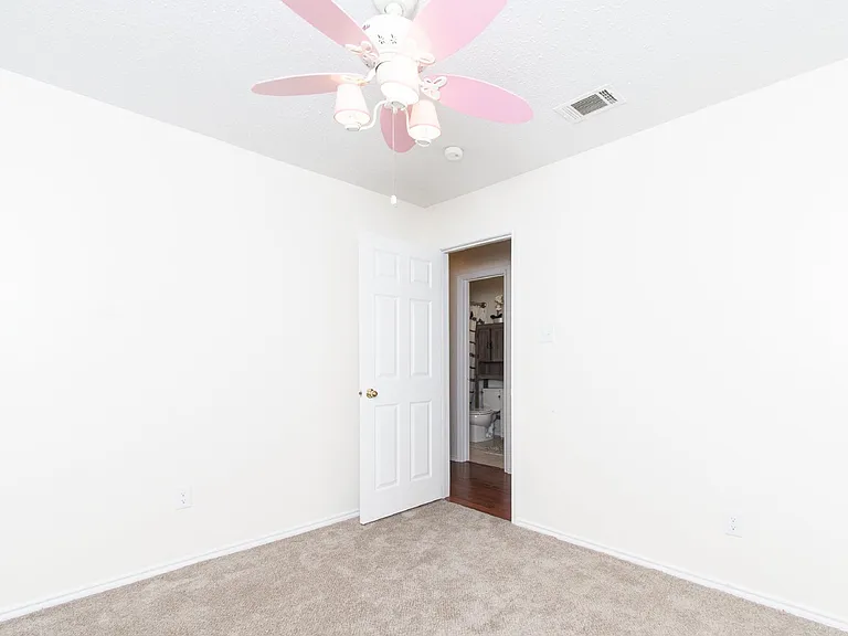 3301 Dorothy Jane Dr — Photo 15