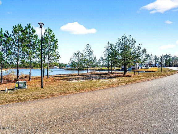 3rd image of 9 Lure Line