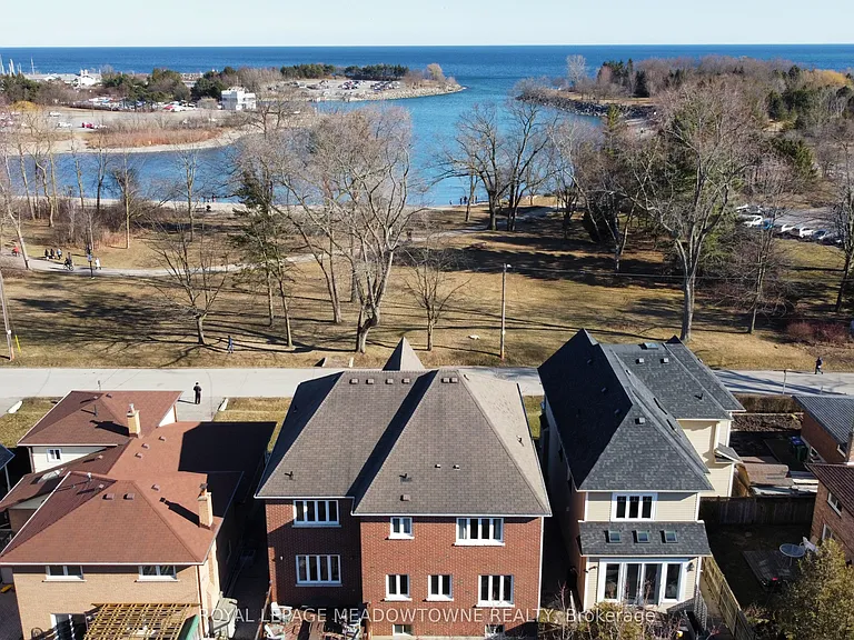 591 Lakeside Ave — Photo 32