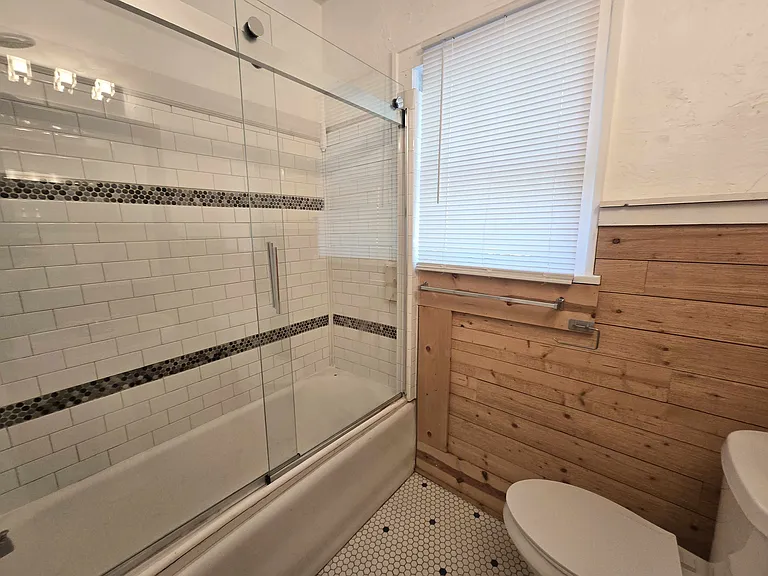 2203 N Barnes Ave — Photo 6
