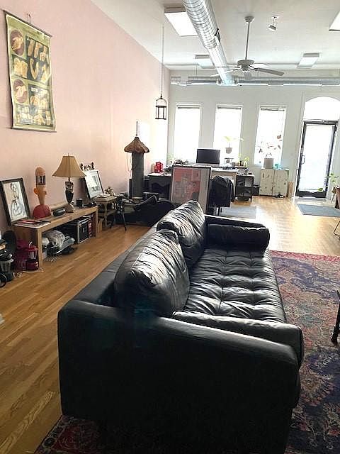 1st image of 922 N Damen Ave #1N