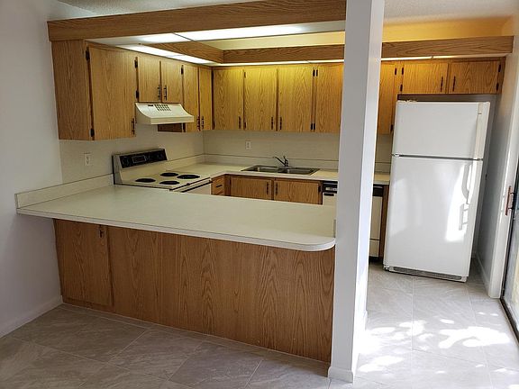 5th image of 1170 6th Ave