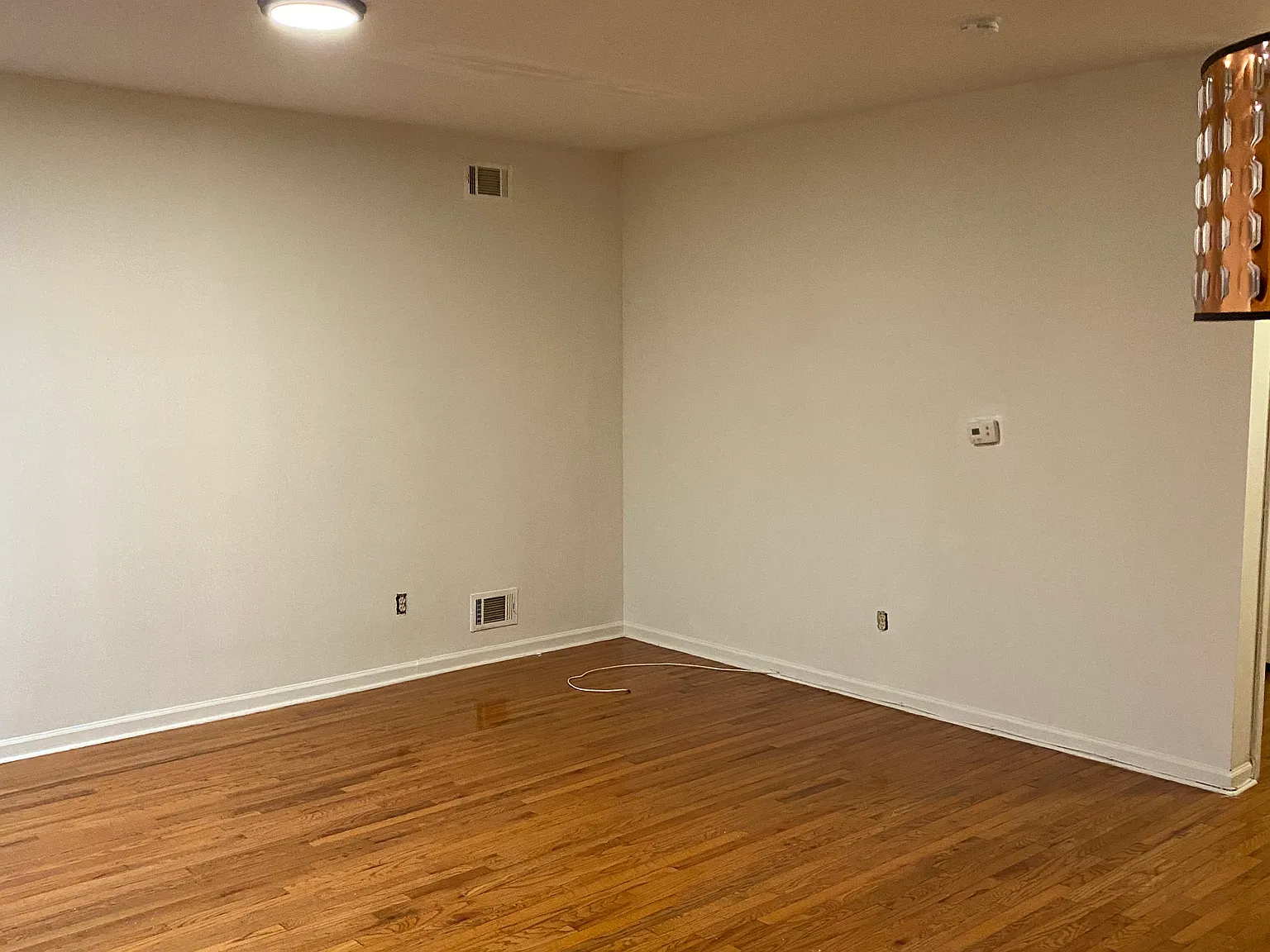 4 bed, 3000 sqft, $3,950 — Photo 3