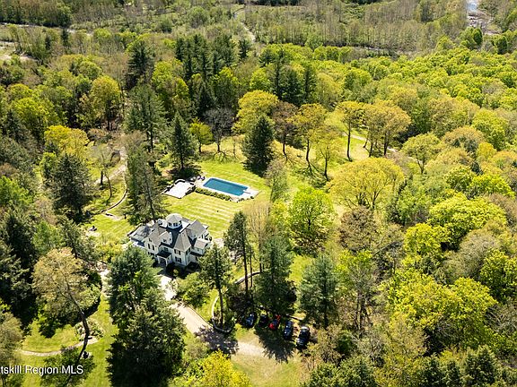 5th image of 390 Erpf Road Road